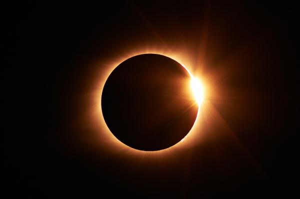 total solar eclipse with diamond ring effect