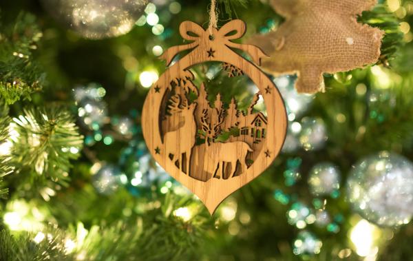 Holiday wood ornament